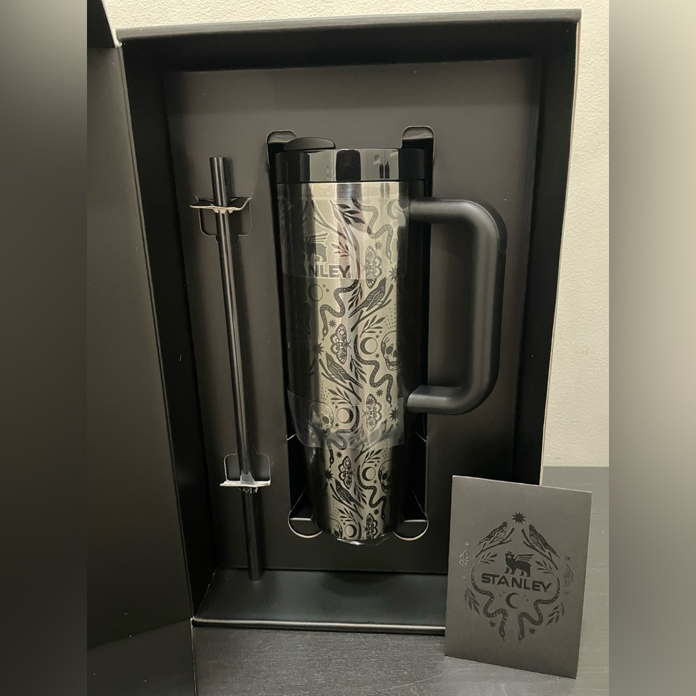 NEW 30oz Stanley Quencher H20 Tumbler - DEADLY DAMASK - Halloween 2025